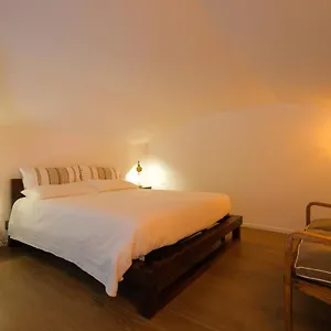 https://apt-old-stone-house.barihotels.org